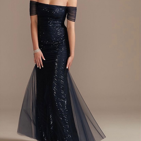David's Bridal Dresses & Skirts - David’s Bridal Navy Prom Dress size 12